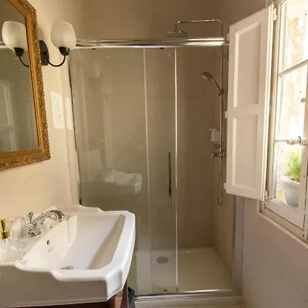 Casa Ricca Bed and Breakfast 4*