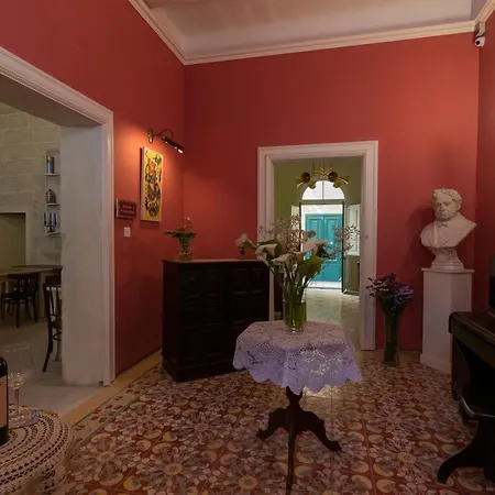 Casa Ricca Bed and Breakfast 4*